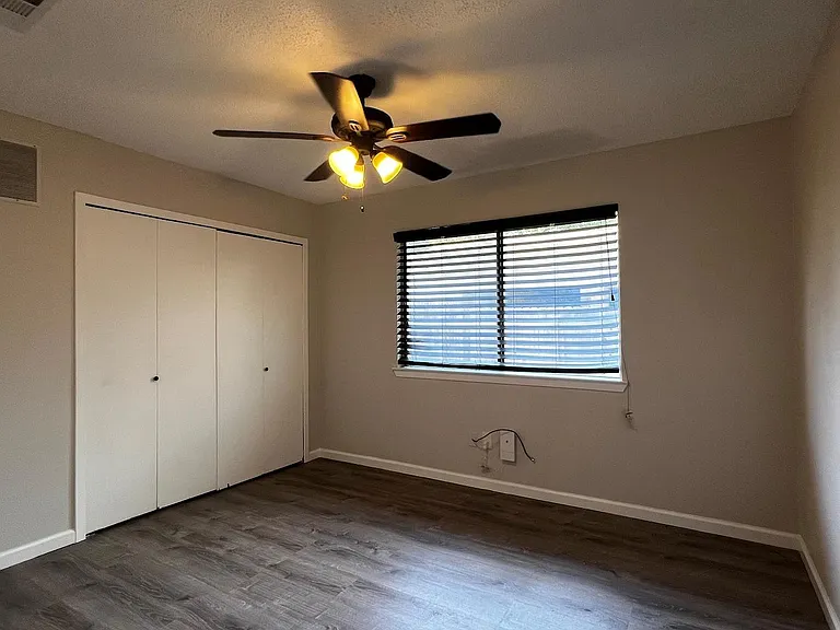 7506 Chelsea Moor #B — Photo 17
