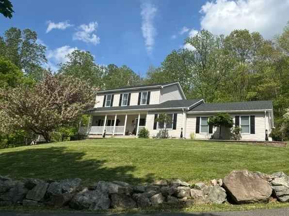 982 Iron Bridge Rd, Bethlehem Twp., NJ 08802