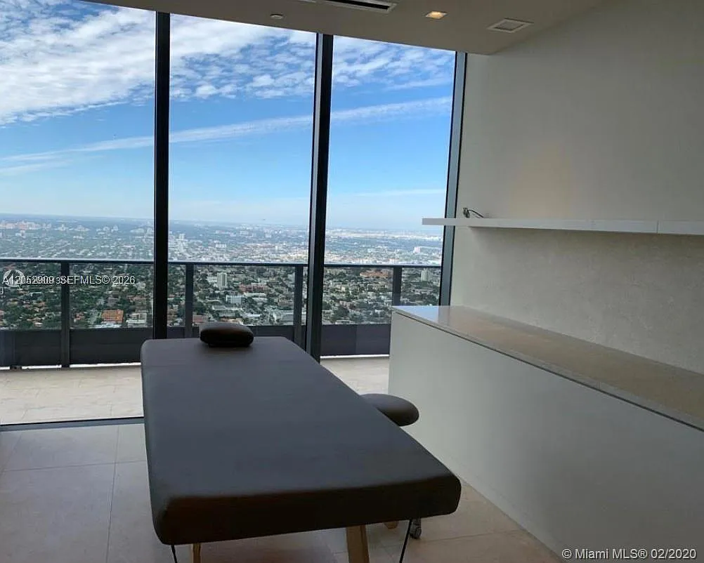 2 bed, 2.5 bath, 1369 sqft, $7,750 — Photo 1