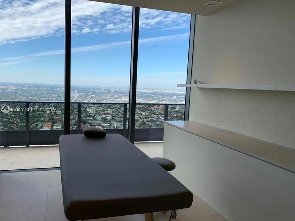 1000 Brickell Plz #3309