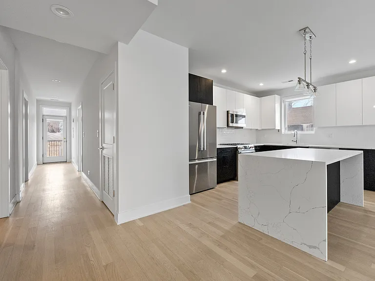 1837 S Canalport Ave #2W — Photo 11