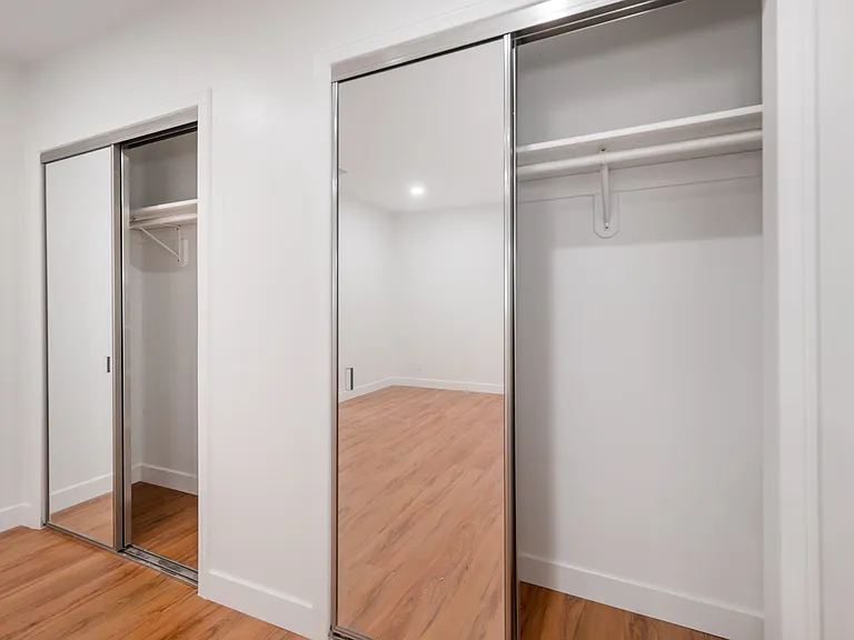 121 S Lotus Ave — Photo 12