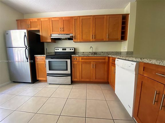 4th image of 2191 SW 80th Ter #2191