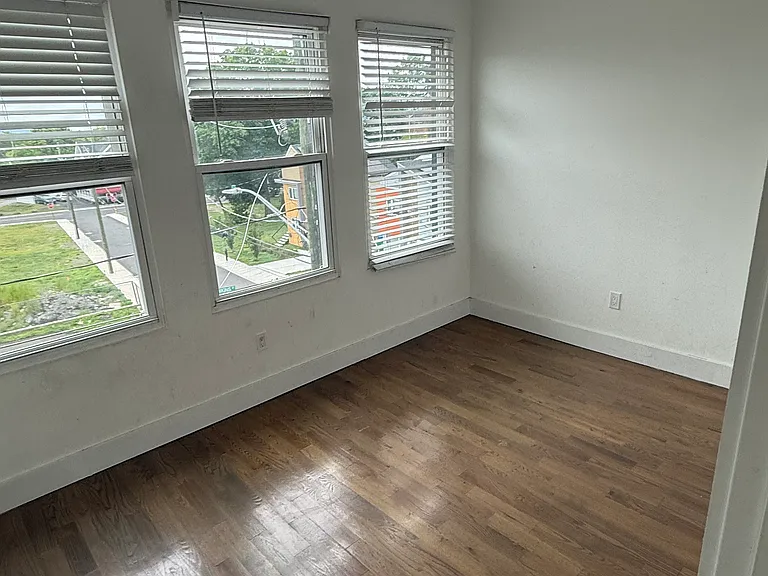28 Hawkins St #3 — Photo 16