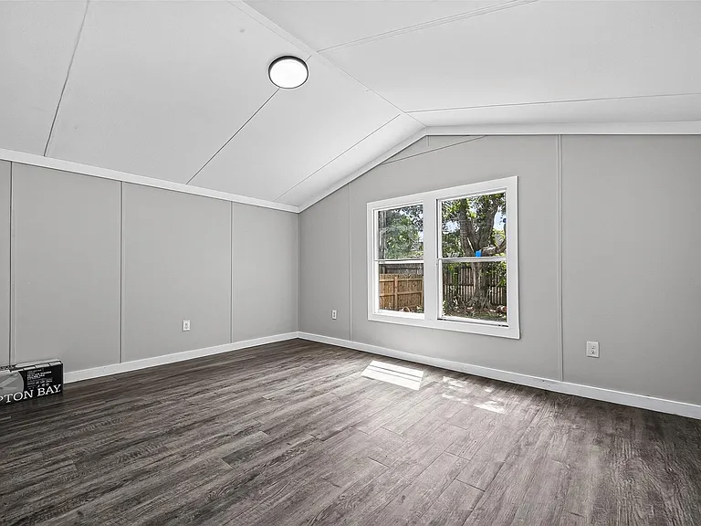 2122 Koster Rd — Photo 31