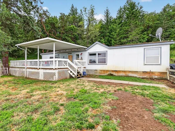 483 Wren Ridge Dr, Eagle Point, OR 97524