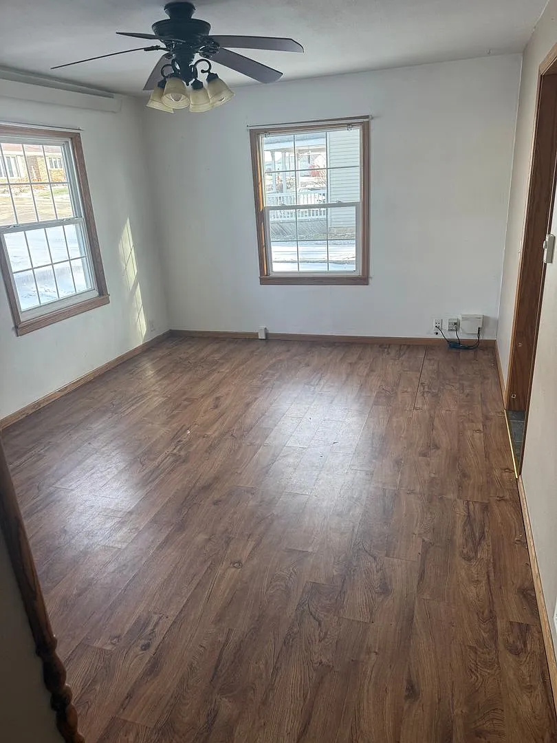 2 bed 1 bath house — Photo 2