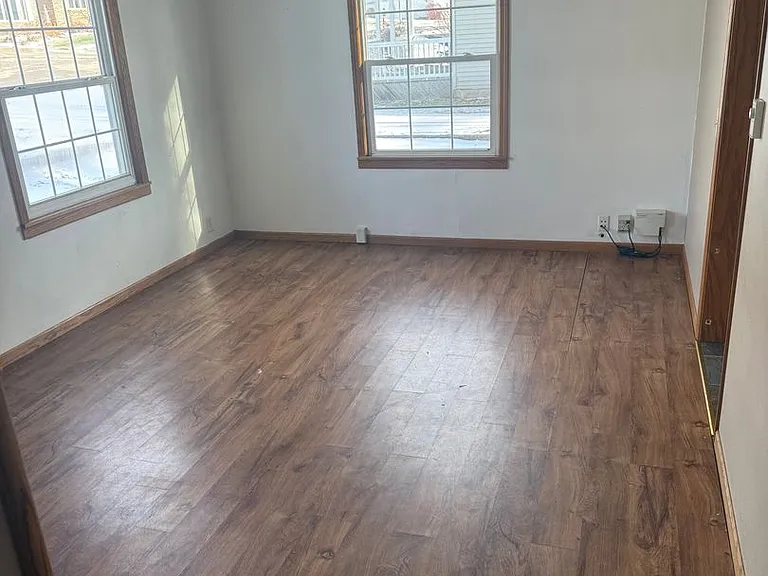 821 Willow St — Photo 2