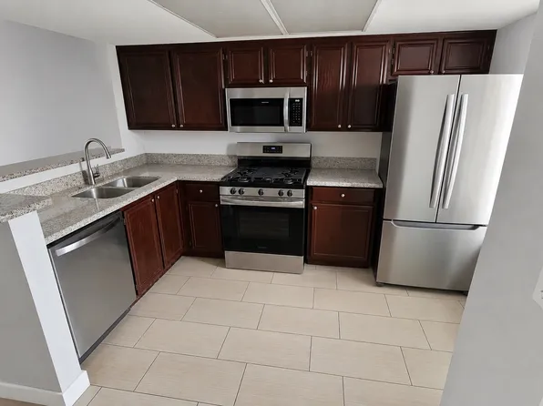 8070 W Russell Rd, Spring Valley, NV