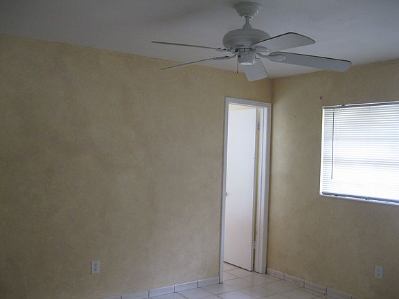 5th image of 2951 Poinciana Dr
