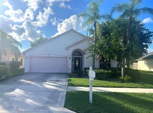 1634 Oak Berry Cir, Wellington, FL 33414