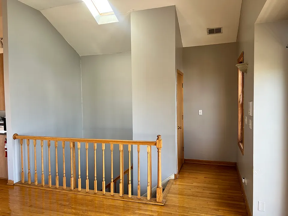 2445 W Polk St #3