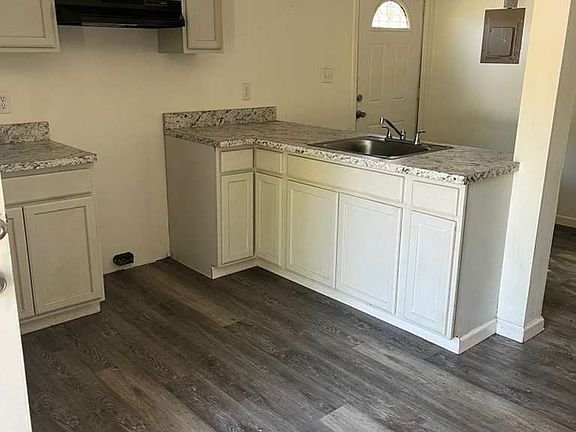 3rd image of 4100 Broad St #202