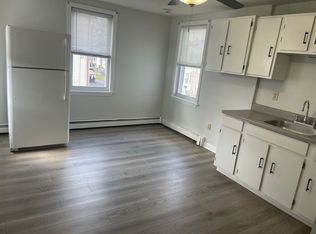 35 Oak St, Taunton, MA 02780