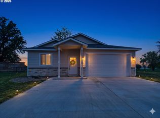 320 Riverwood Ct, Umatilla, OR 97882