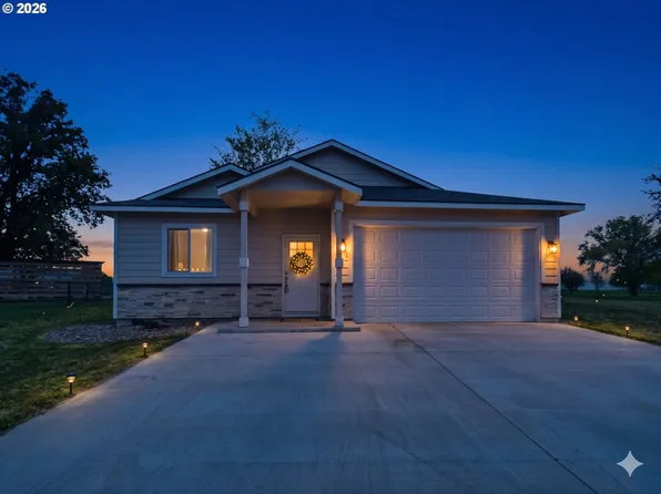 320 Riverwood Ct, Umatilla, OR 97882