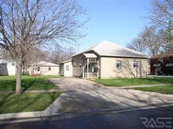 305 N Main Ave, Hartford, SD 57033