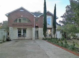 9717 Debbie Ln, Houston, TX 77038
