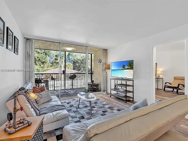 5090 SW 64th Ave #205 — Photo 7
