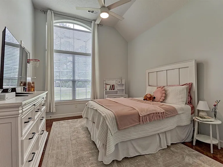 9102 Marshall Ct — Photo 38