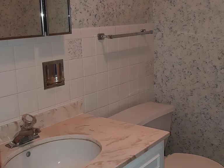 6558 N Richmond St #201 — Photo 5