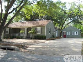 105 W Clinton Ave, Athens, TX 75751