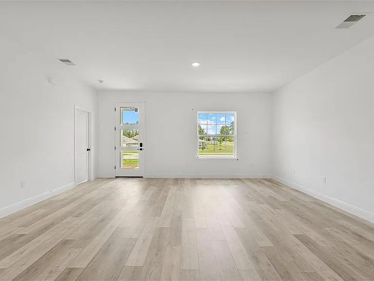 324 Marion Oaks Trl — Photo 14