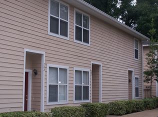 1710 NW 7th St APT 203, Gainesville, FL 32609