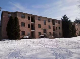 2410 Pond View Dr, West Chester, PA 19382