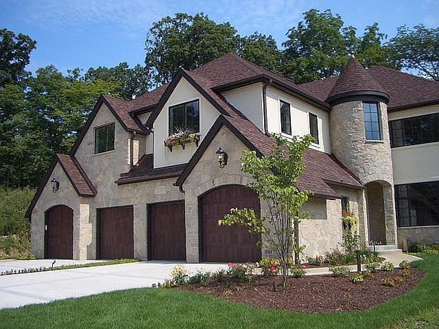 1st image of 828 Leona Mae Ct