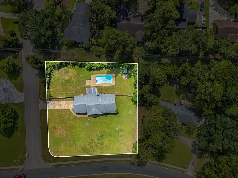 2613 Killarney Way — Photo 7