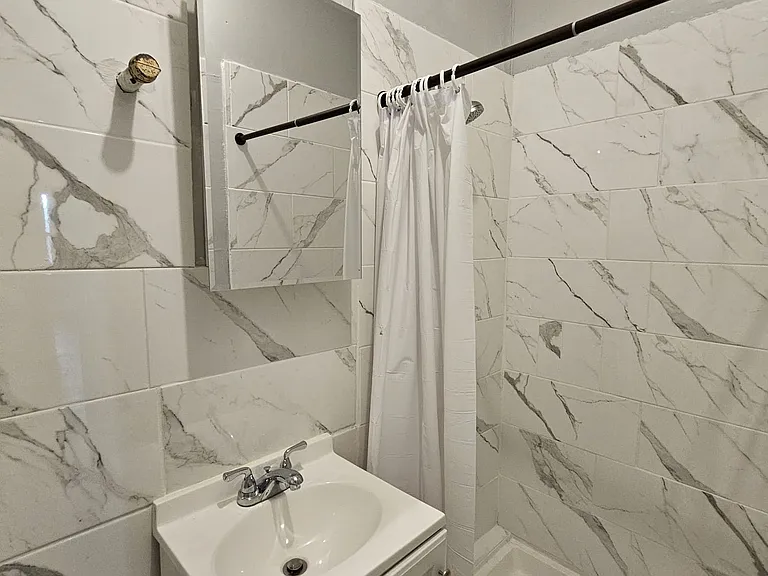 27 Linden Ave #A1 — Photo 13