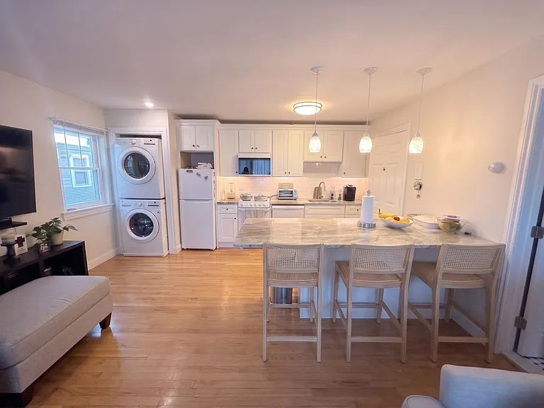 4177 Merrick Rd #2 — Photo 2