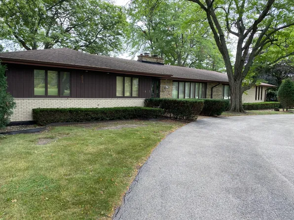 2421 Cumberland Cir, Long Grove, IL 60047