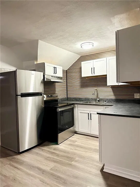 2 bed, 1.0 bath, 1170 sqft, $1,600 — Photo 4