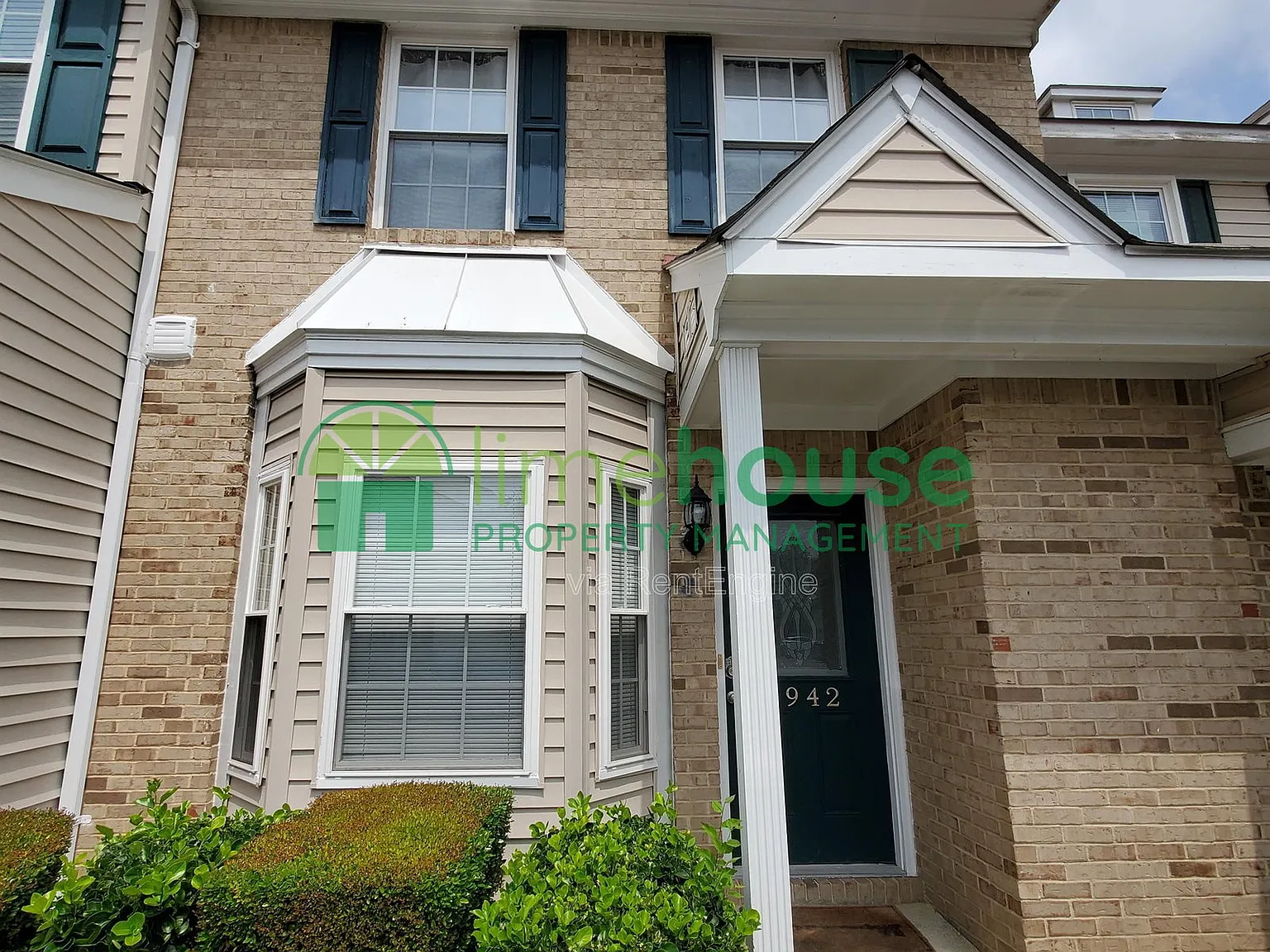 3 bed, 2.5 bath, 1676 sqft, $2,275 — Photo 2