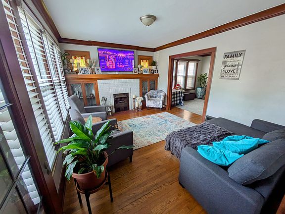 4th image of 1331 Beaconsfield Ave #1331