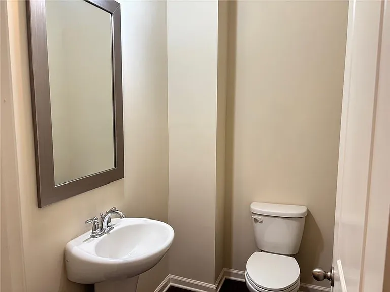 1012 Haley Woods Ct — Photo 3