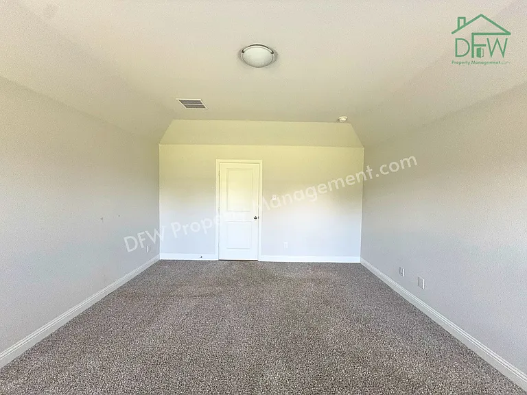 609 Tartane Dr — Photo 11