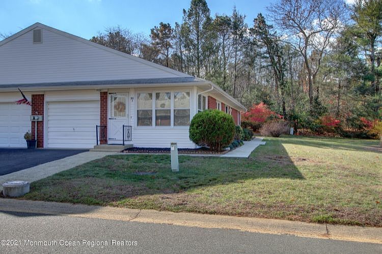 1st image of 382B Fairway Ln