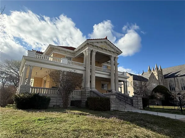 215 S 5th St, Independence, KS 67301