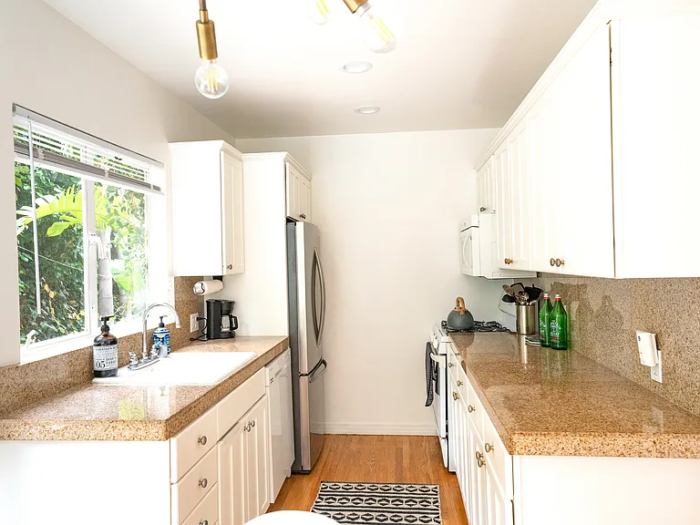 2069 Paramount Dr — Photo 19