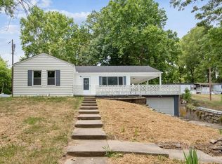 9716 West Rd, Harrison, OH 45030