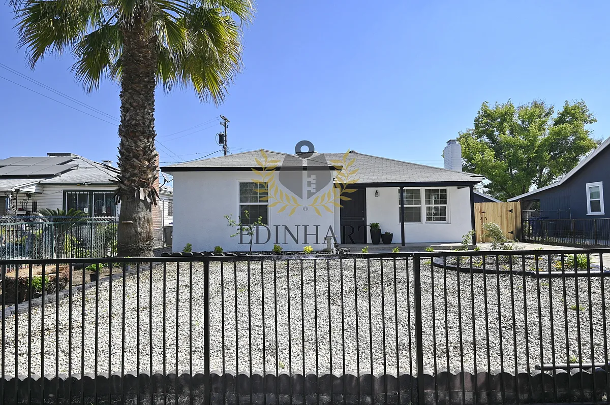Building Photo - 1584 N Carruth Ave