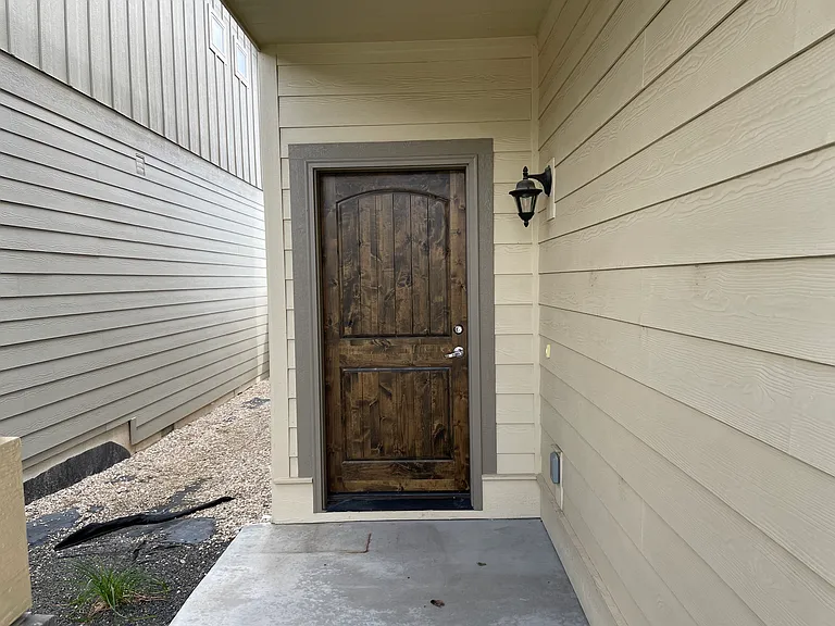 9127 W Tillamook Dr — Photo 2