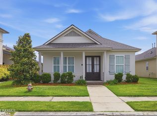 5817 Crape Ct, Lake Charles, LA 70605