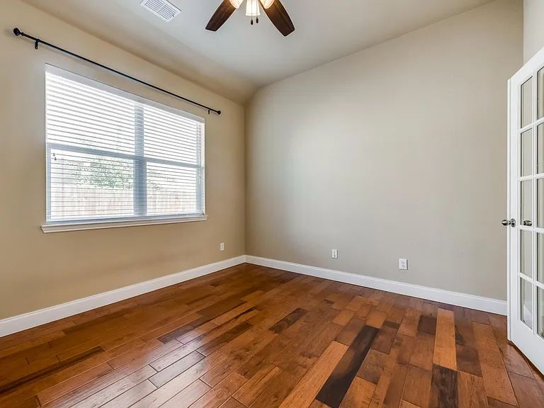 15417 Landing Creek Ln — Photo 9