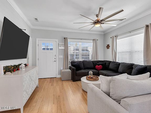 5th image of 12 4th St