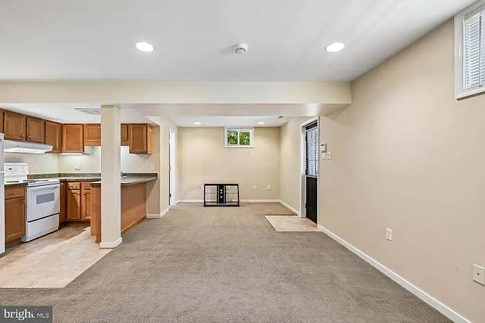 1 bed, $1,100 — Photo 2