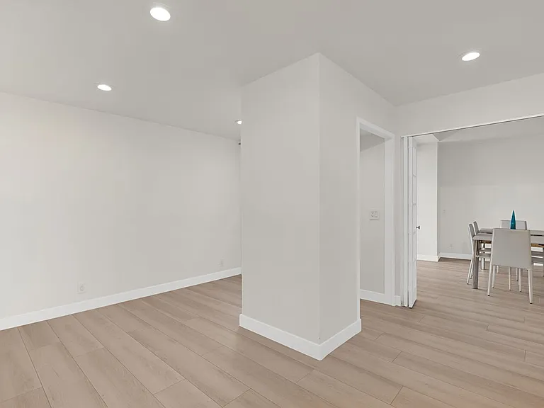 7250 Franklin Ave #507 — Photo 24